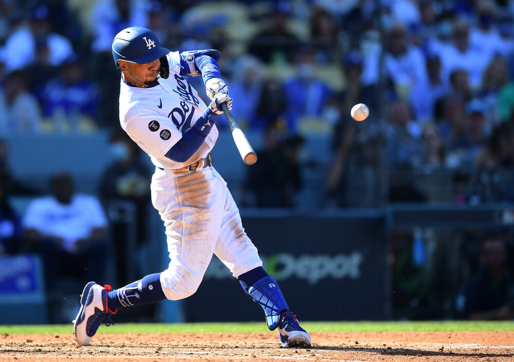 Dodgers' Mookie Betts wins August National League player of the